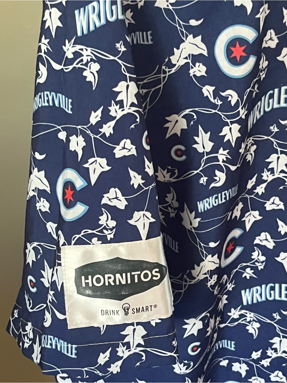 Chicago Cubs Wrigleyville Hornitos Logo MLB Hawaiian Shirt Stadium Giveaway XL - Picture 3 of 6